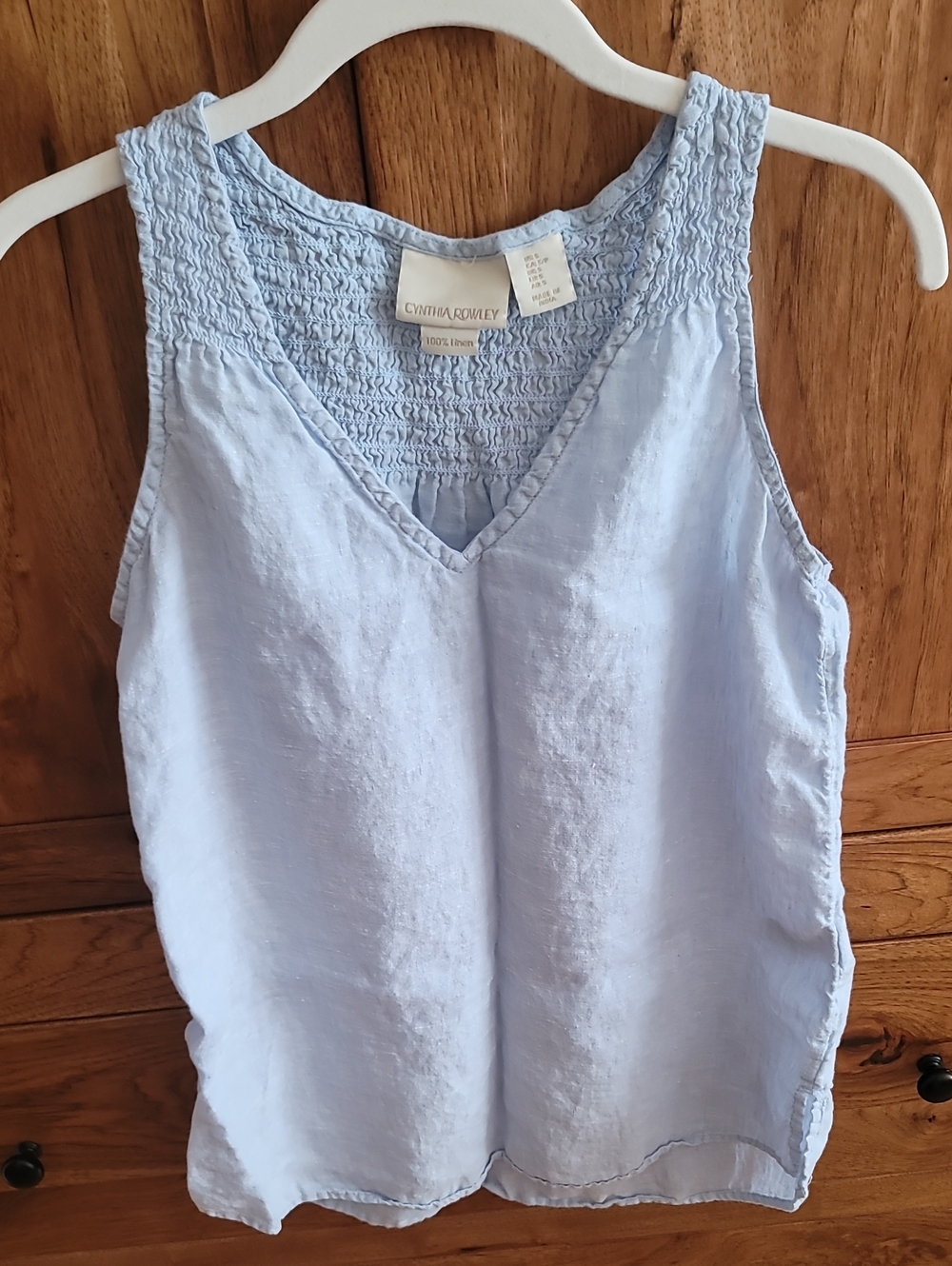 100% Linen Cynthia Rowley Light Blue Linen V-Neck Tank Top